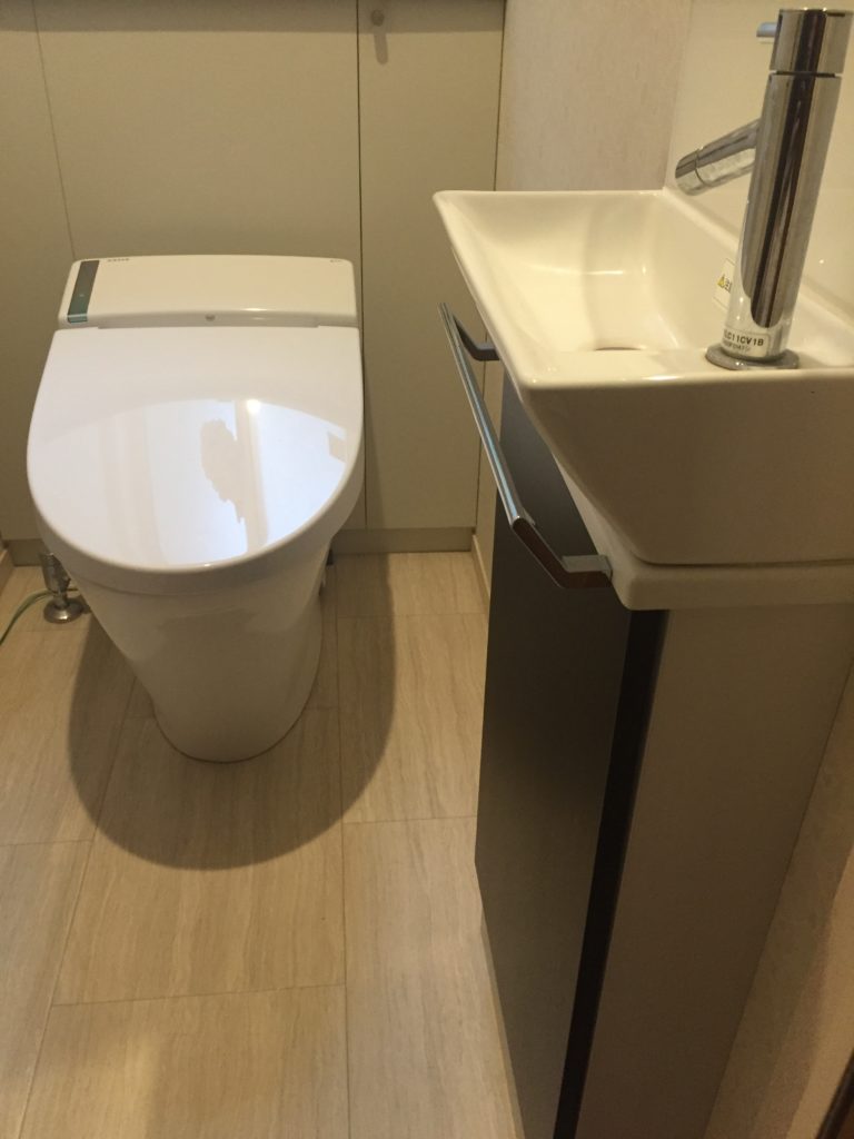 白石市でトイレのつまりトラブルを解決しました。